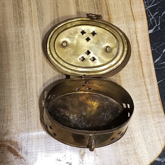 Brass Trinket Holder. - Picture 2 of 3